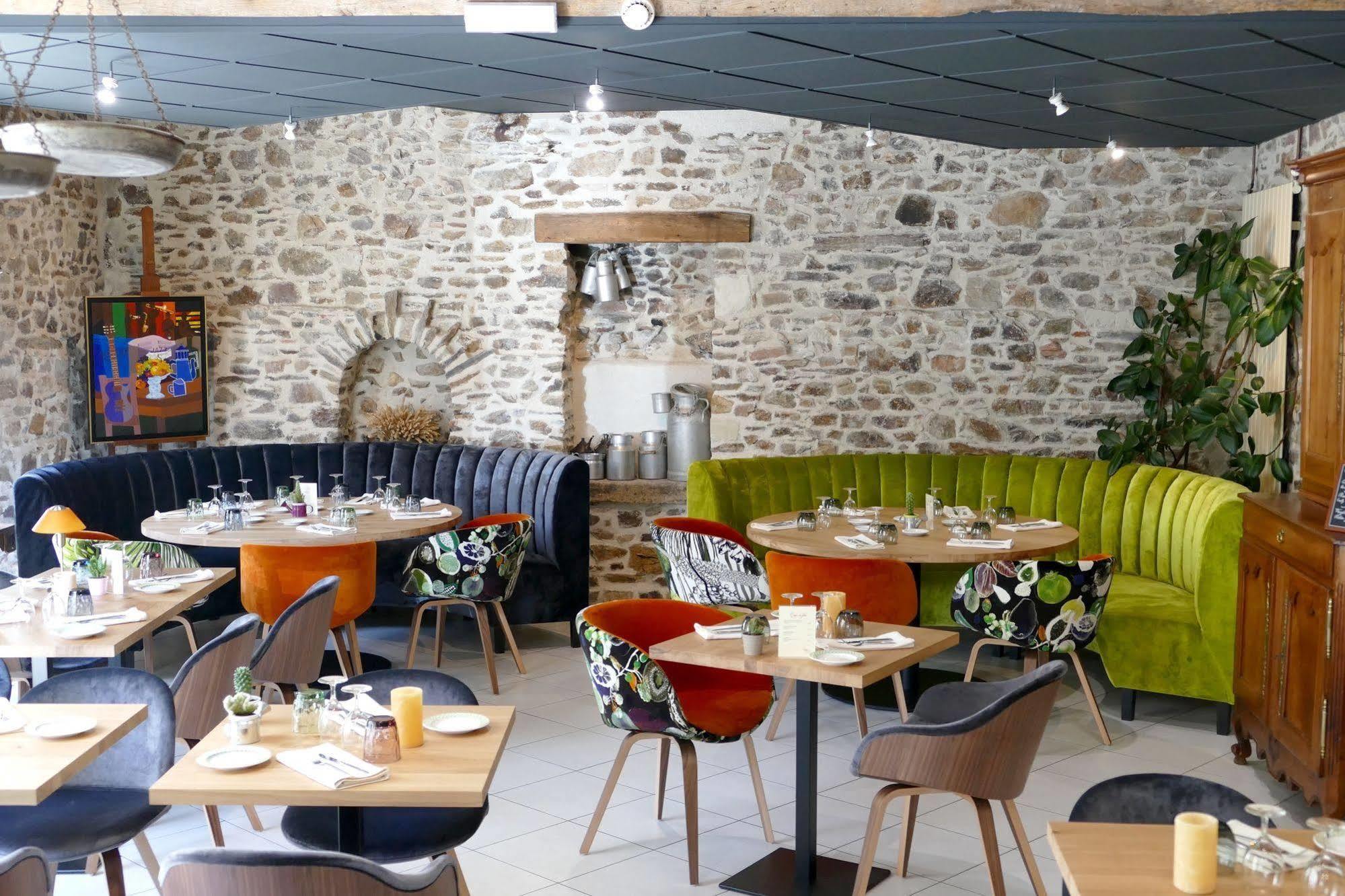 Logis Hotels Le Champalud Restaurant La Citadelle Oree-d'Anjou المظهر الخارجي الصورة