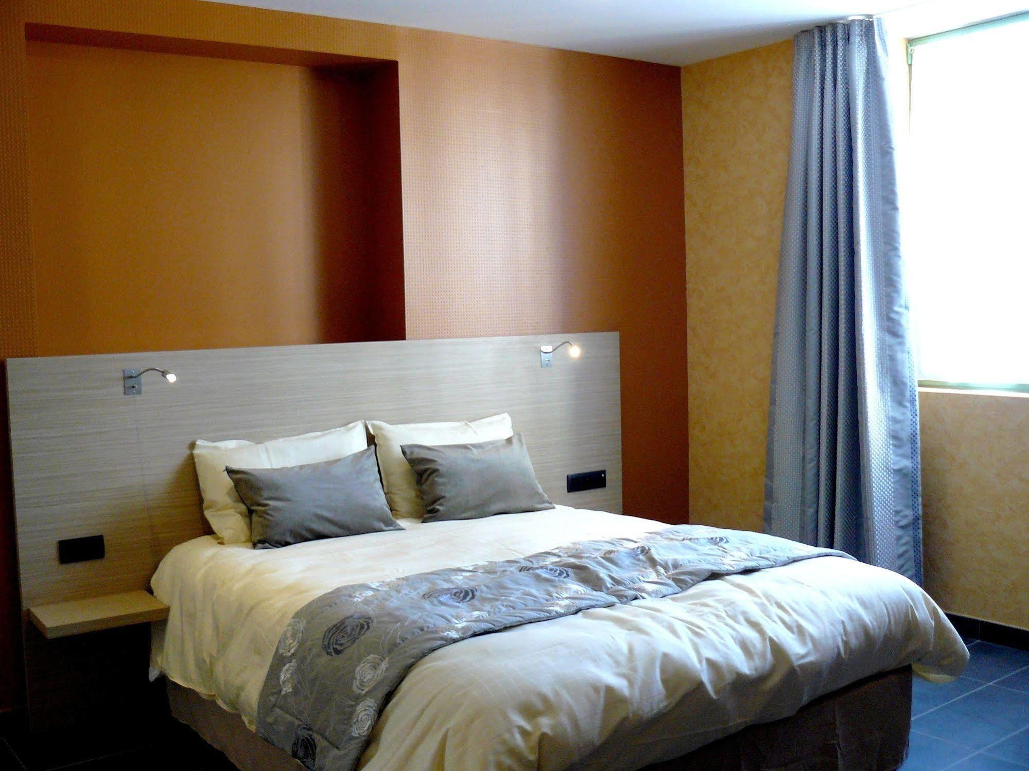 Logis Hotels Le Champalud Restaurant La Citadelle Oree-d'Anjou المظهر الخارجي الصورة