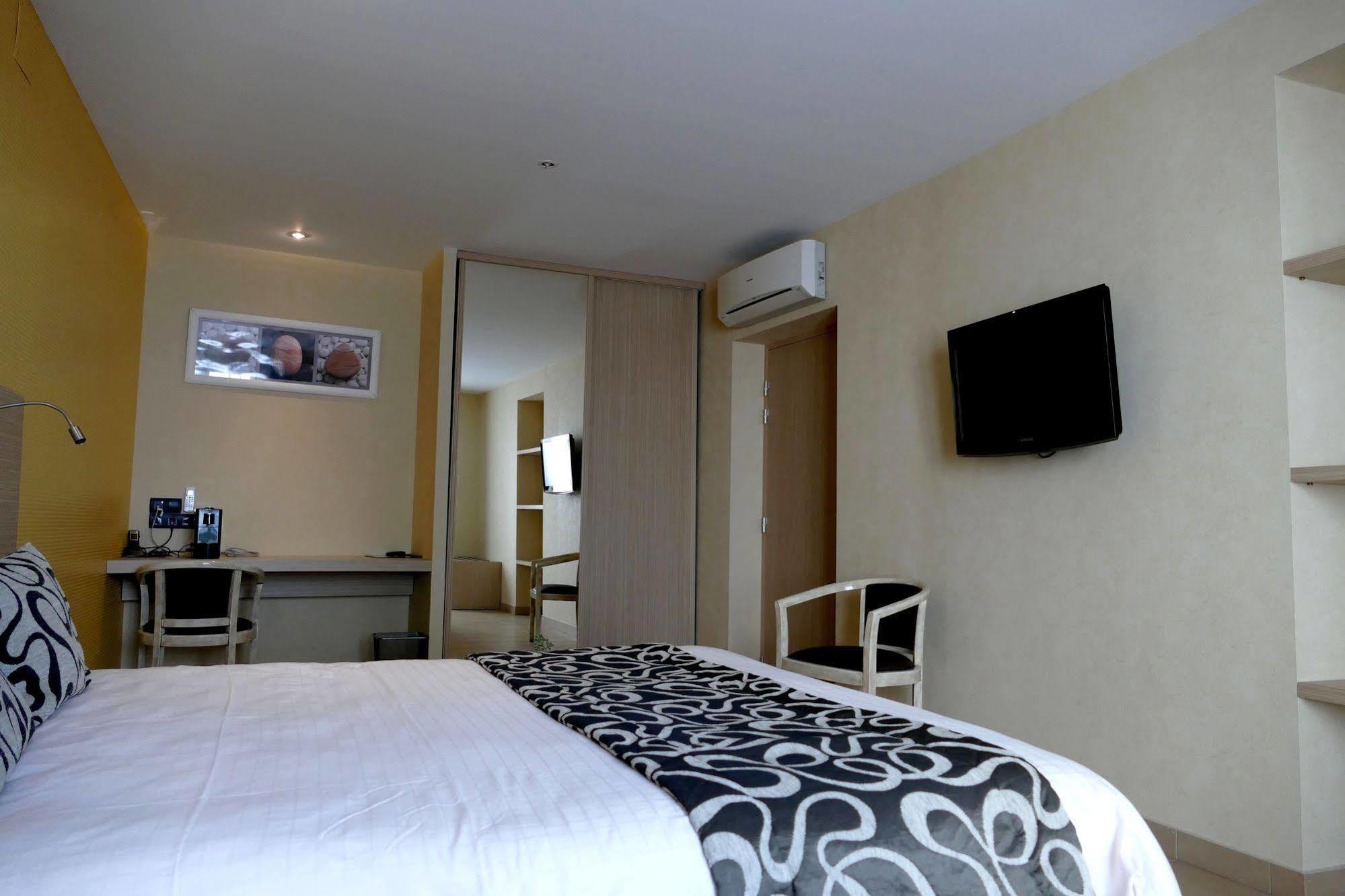 Logis Hotels Le Champalud Restaurant La Citadelle Oree-d'Anjou المظهر الخارجي الصورة