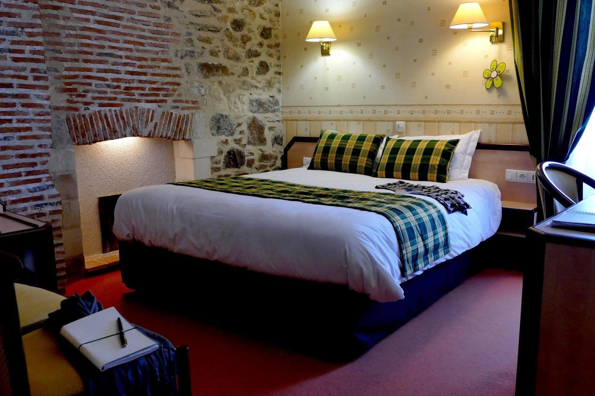 Logis Hotels Le Champalud Restaurant La Citadelle Oree-d'Anjou المظهر الخارجي الصورة