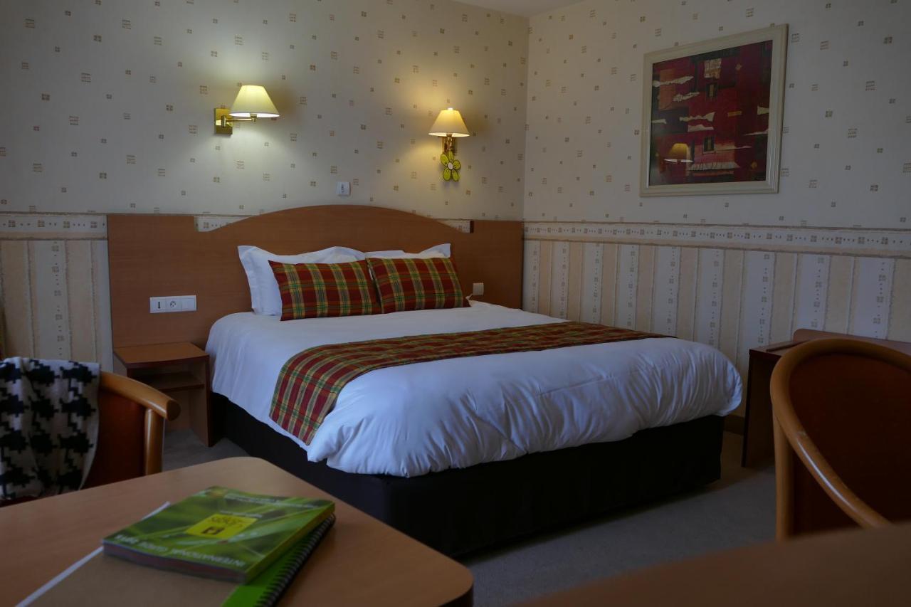 Logis Hotels Le Champalud Restaurant La Citadelle Oree-d'Anjou المظهر الخارجي الصورة